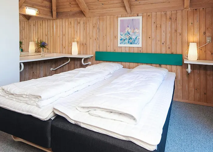 8 Person In Strand-by Traum Semesterbostad *