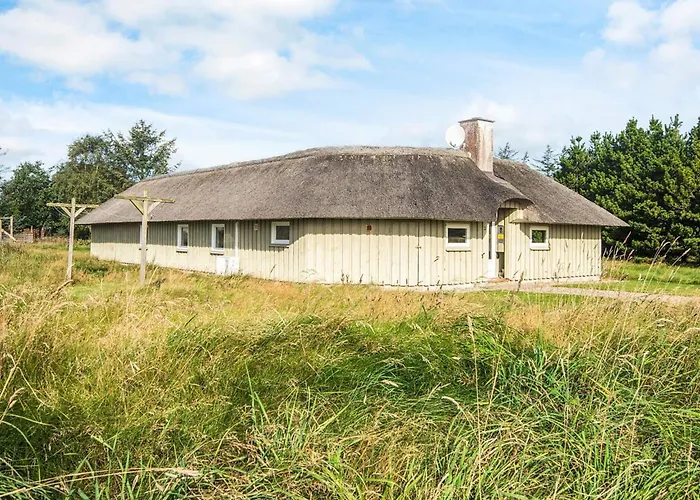 Semesterbostad 8 Person In Strand-by Traum