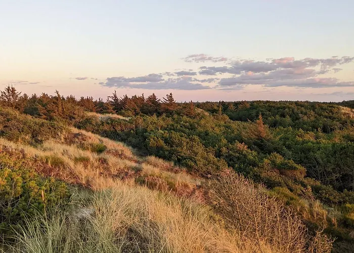 8 Person In Strand-by Traum